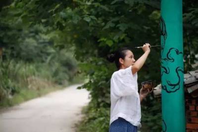 這個80後中國姑娘只在牆上畫“鬼神”，畫到荷蘭 法國 意大利···