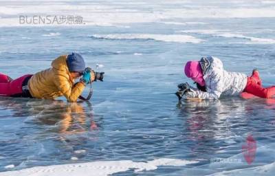 帶女兒滿世界吃苦7年，曾是美聯社 新華社供稿攝影師，如今他卻只拍一人