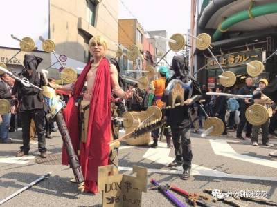 一場掏空你的身體和笑點的COSPLAY大遊行，日本人太有才了