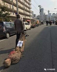 一場掏空你的身體和笑點的COSPLAY大遊行，日本人太有才了