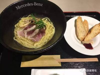 「賓士」在日本開了一家拉麵店，沒料到比賣車都火！車模閒得都要辭職了…