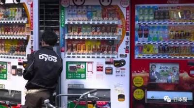 日本這些逆天的自動販賣機，讓美國記者以為「穿越到了未來」！