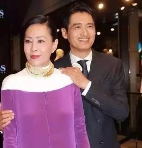 周潤發寵妻31年無子女，如今裸捐56億，真相是這樣……