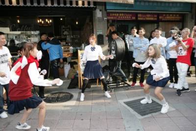 「轉校生」八位女神燃燒熱戰西門町 國內手遊首創化做實境秀