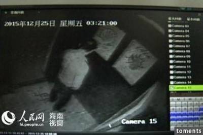 男子被困在電梯內，最後卻這樣「慘死」在裡面！警方調閱「監視器」竟發現他生前居然....