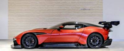 擁有7.0L V12「NA」咆哮聲浪的紅色烈焰，全美唯一的Aston Martin Vulcan（火神）身價將高達「7709.7萬」新台幣（內附Vulcan咆哮聲浪影片）