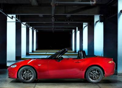 嫌「後驅」樂趣不足？ Mazda全新「敞篷」跑車「MX-5」將出現「全時四驅」選項！