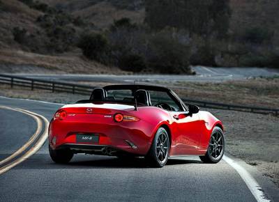 嫌「後驅」樂趣不足？ Mazda全新「敞篷」跑車「MX-5」將出現「全時四驅」選項！