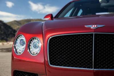 Bentley Flying Spur追加中間車型「V8 S」！車名多了個「S」，最大馬力也同步小漲至521hp