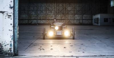 【日內瓦車展】Morgan EV3電能三輪車登場！節能 甩尾雙主修 內附影音