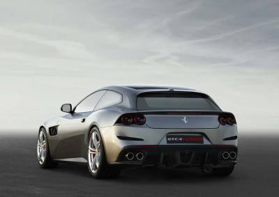 GT豪華跑車再進化 Ferrari GTC4 Lusso