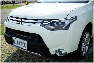 【新北八里】八里泡泡窩x MITSUBISHI OUTLANDER 4WD尊榮七人座 高質感美型省油大空間 安全更升級 出遊露營必備車款